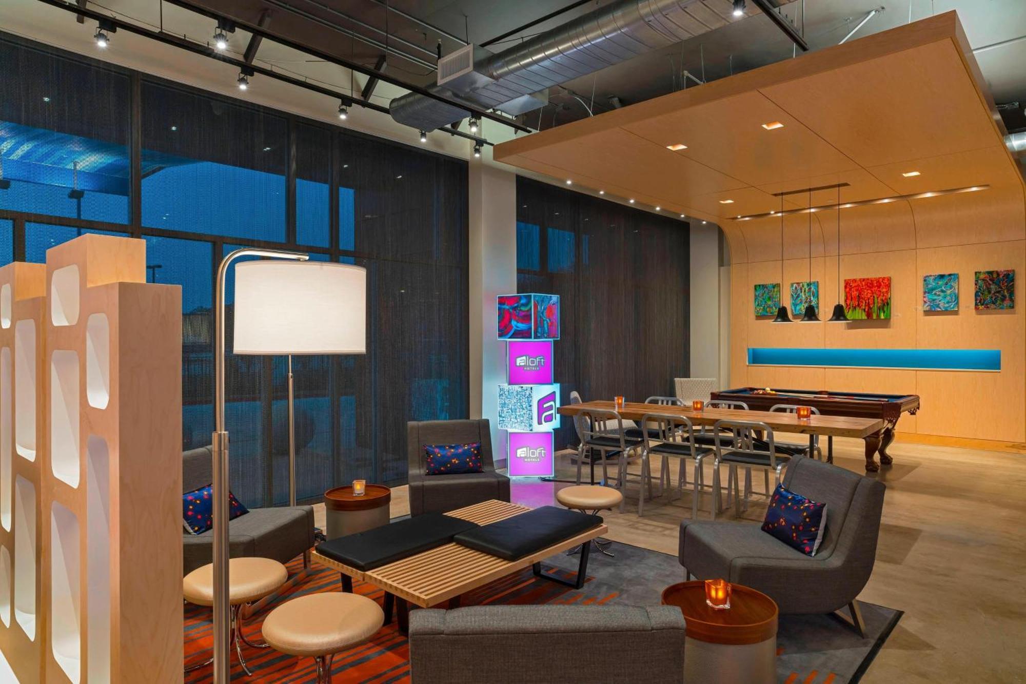 Aloft College Station Hotell Exteriör bild