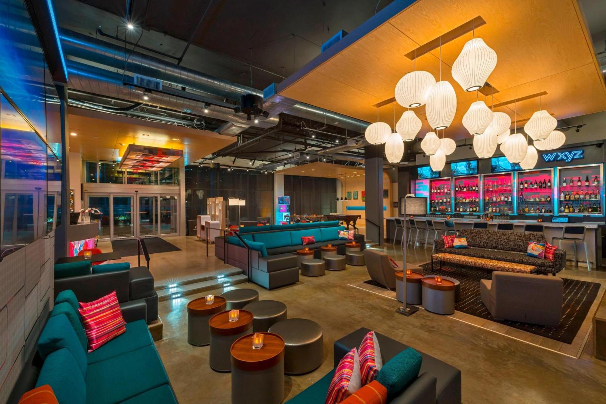 Aloft College Station Hotell Exteriör bild