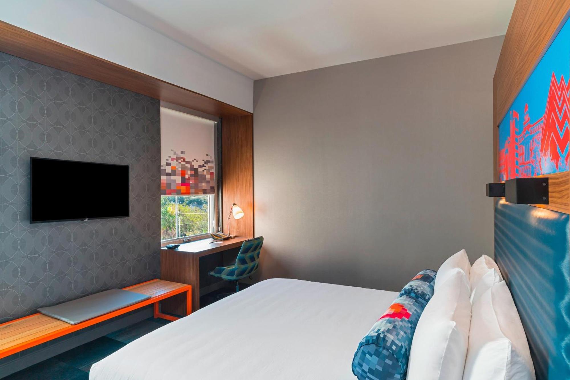 Aloft College Station Hotell Exteriör bild