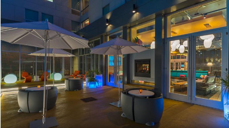 Aloft College Station Hotell Exteriör bild