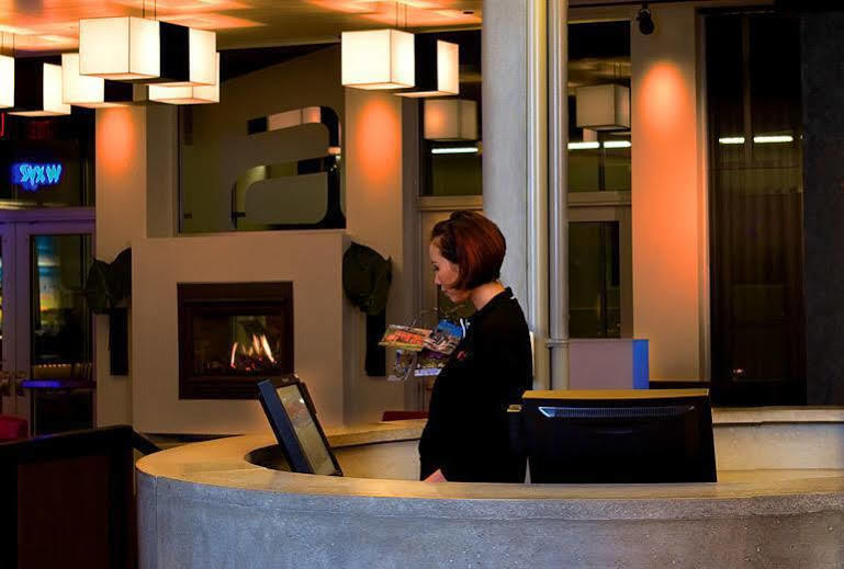 Aloft College Station Hotell Exteriör bild